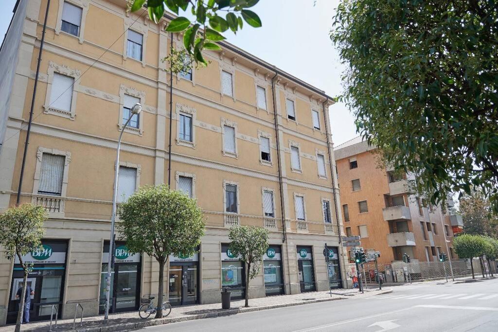 Ferienwohnung Casa Vacanze Sma93 Monza Exterior foto